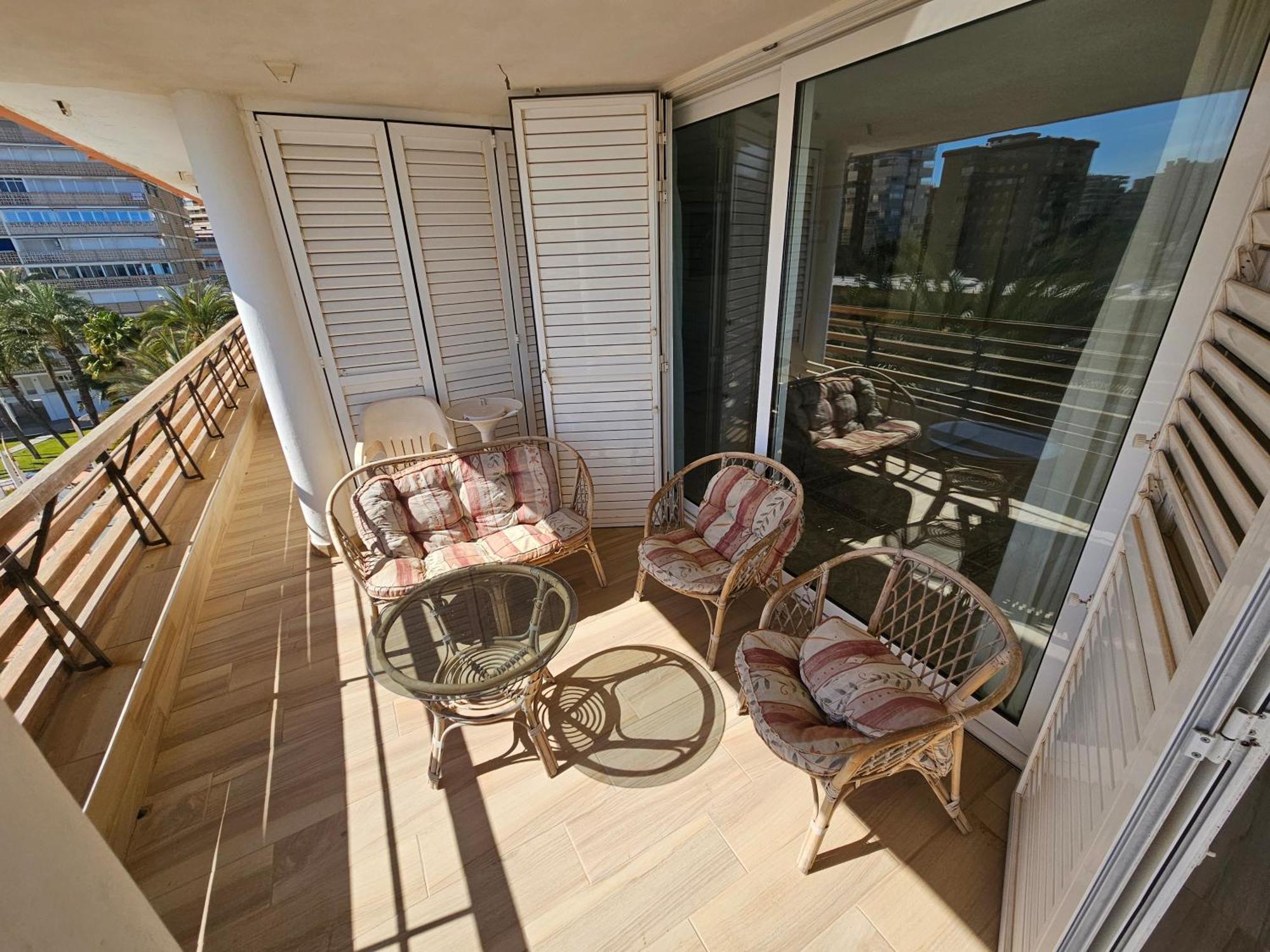 Febus Alicante Exterior foto